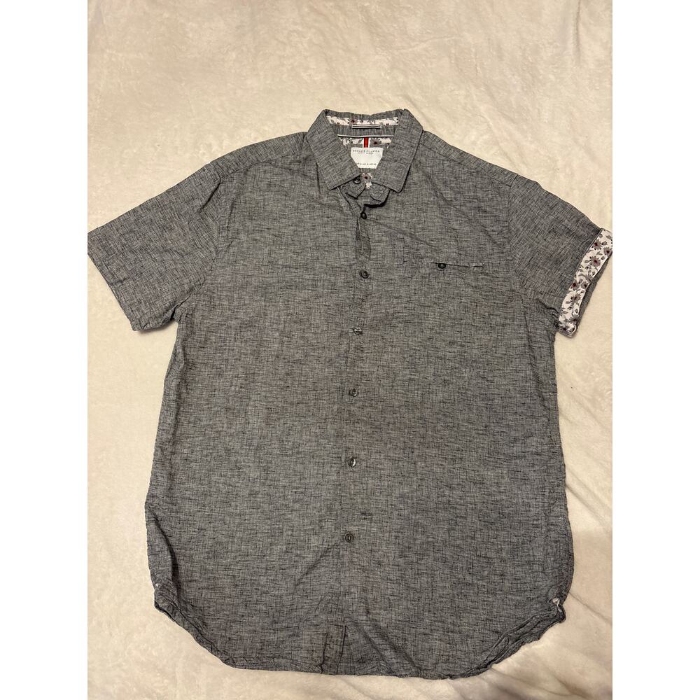 Men’s short sleeve Denim and Flower Ricky Singh. Linen grey texture size small.